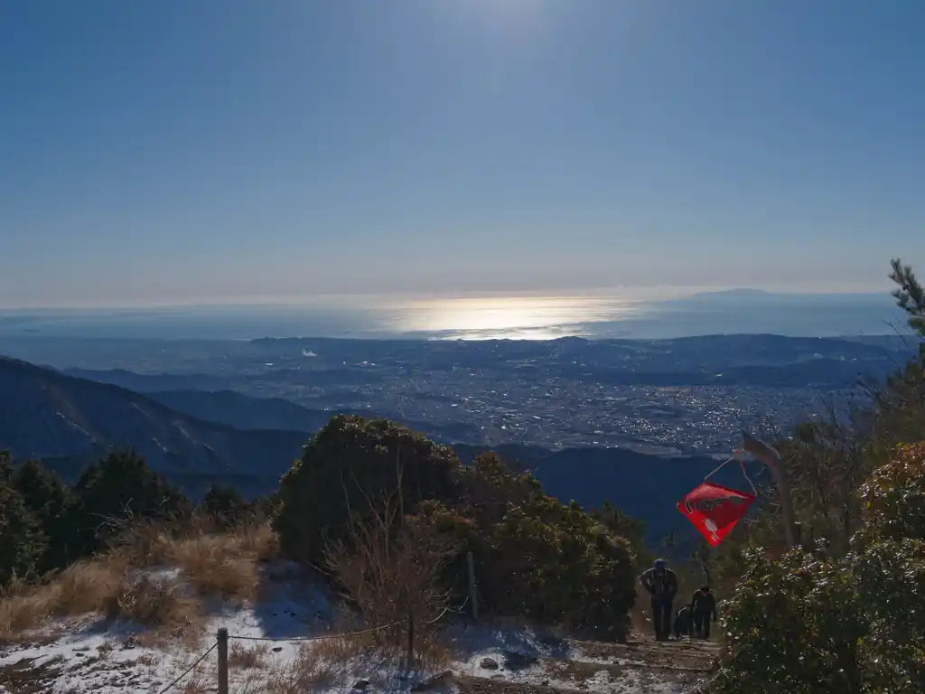 ようやく花立山荘に到着。
この最後の階段の登りがきついんだよな～