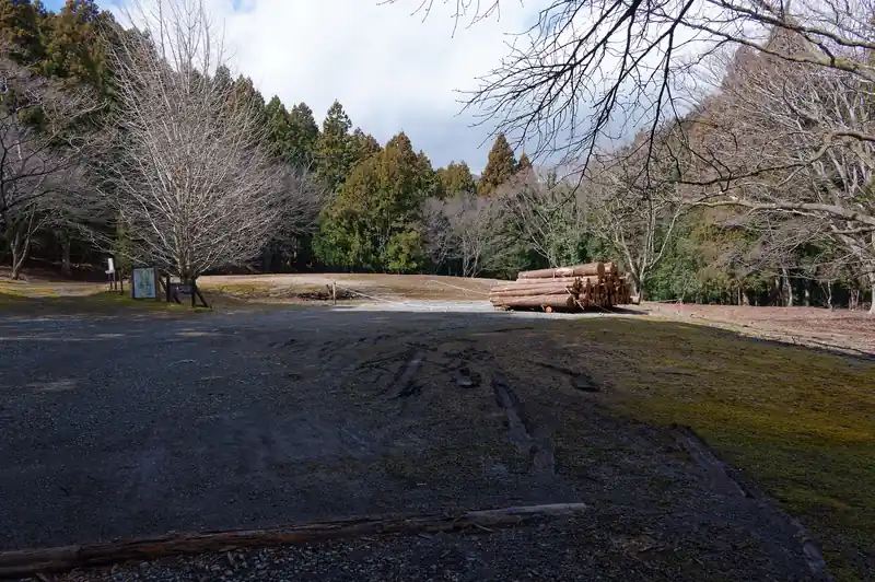 どうやらここがセントラル広場の模様。
ここまで、まだ誰ともエンカウントしてません。
