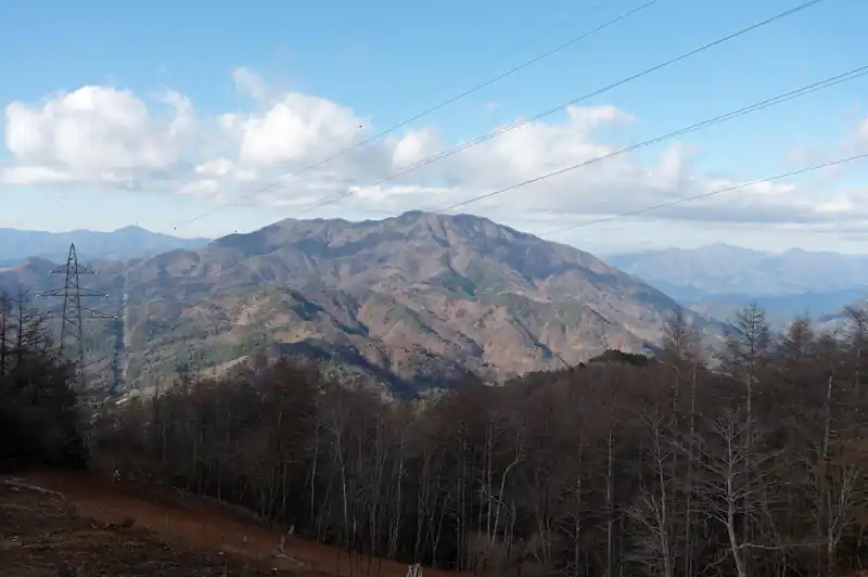 こちらは御正体山…かな…と思っていたんですが、杓子山でした。