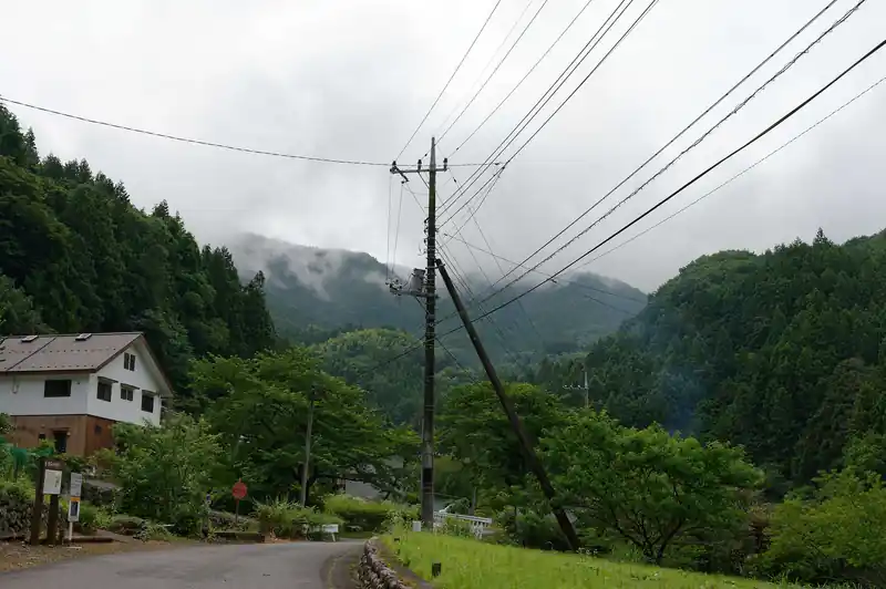 雨は振らないようですが、前日まで雨が降っていたこともあり、山の方はガスガス。今日は大丈夫なんだろうか。