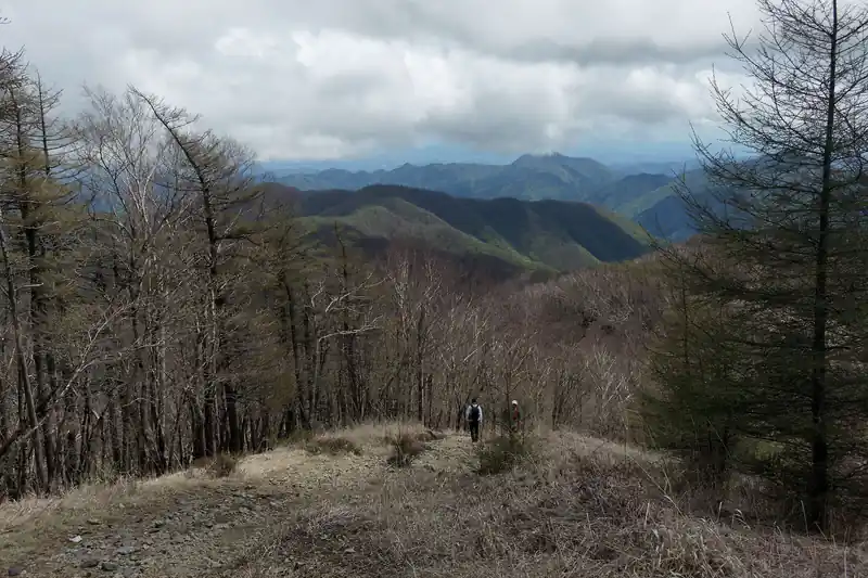 石尾根は長い…。
