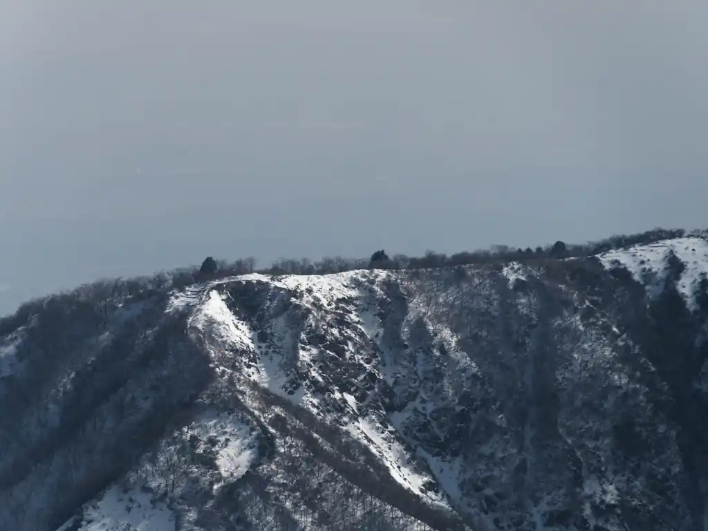 こっちは三ノ塔から烏尾山への下り。