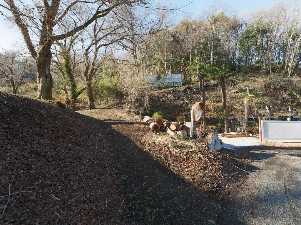 ここがラブレター至近の登山口の模様。