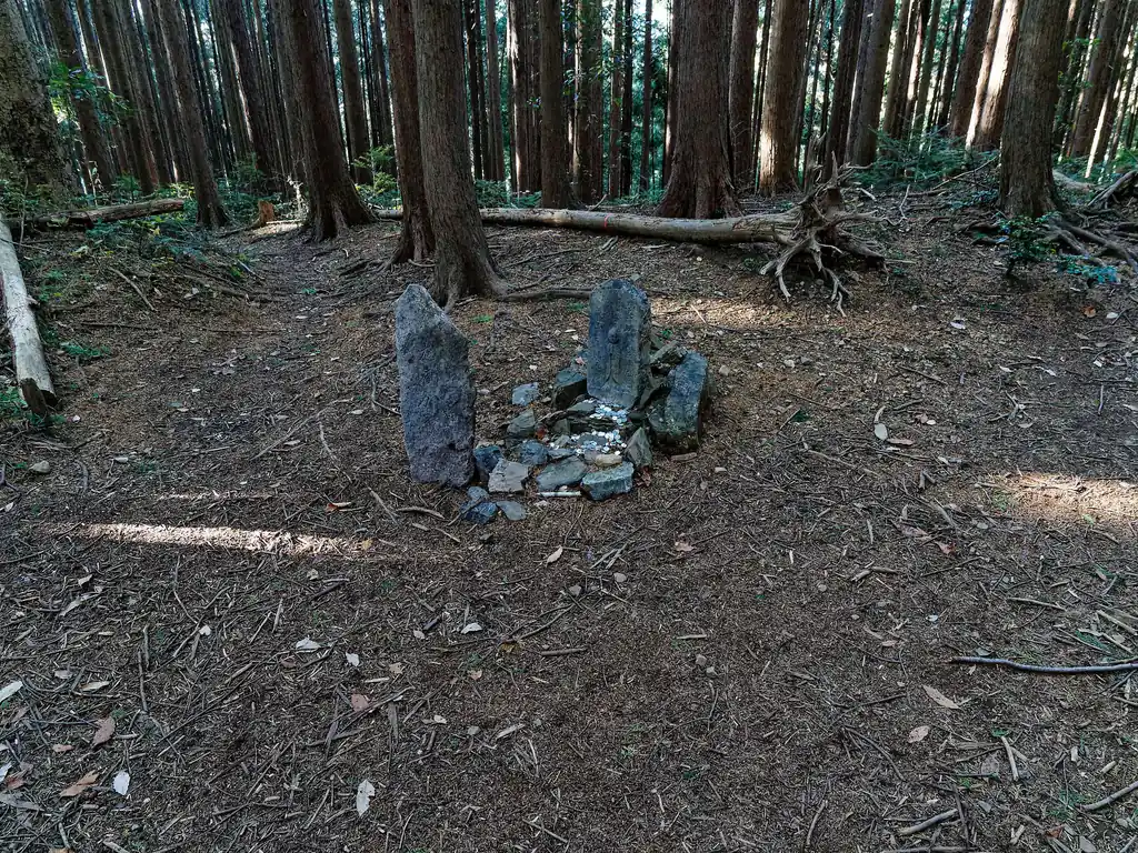石地蔵。パノラマコースとここで合流する。