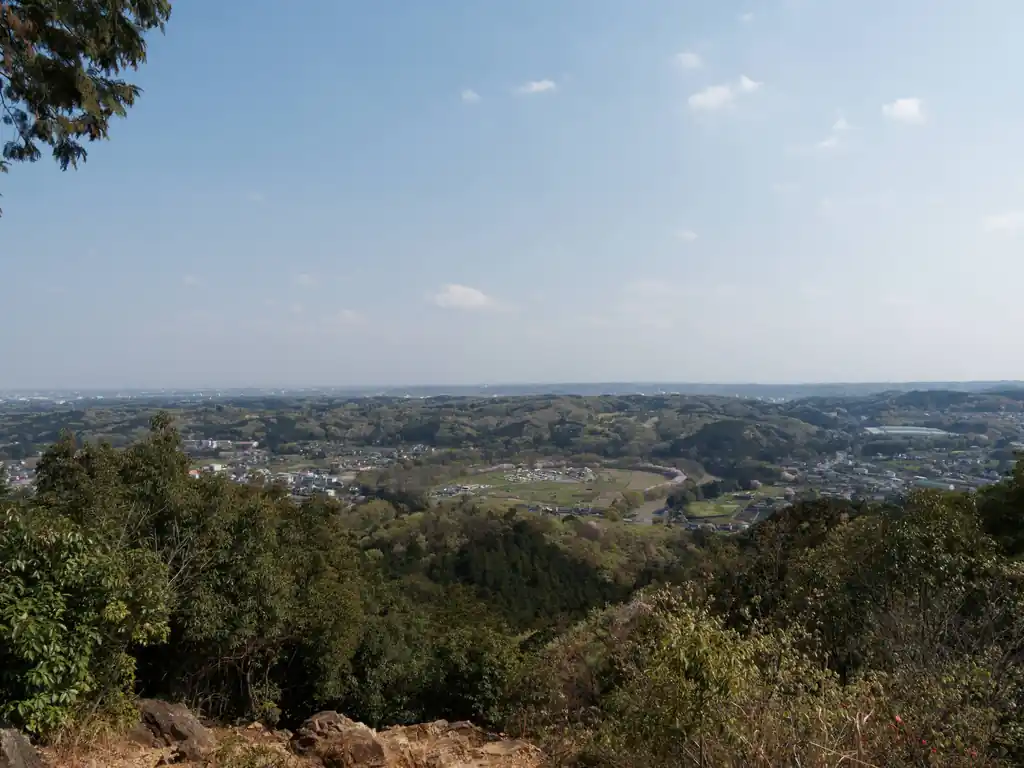 下山後は日高市のパン屋イマココによってパンを買って帰ります。

前回イマココに寄った時は、食パンくらいしか残っておらず、でしたが、この日はほかにもいろいろなパンが残っていてつい買いすぎてしまいました。しかもなぜか列は出来ていなかったので、すぐに買えました。

イマココでパンを買った後は高麗駅まで移動して帰宅。