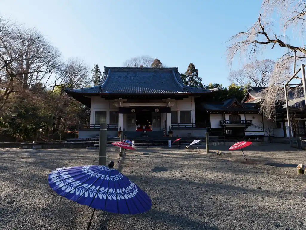 夜はライトアップしてそう。
なかなか立派な寺院です。
