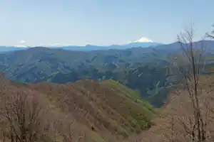 峰谷から鷹ノ巣山