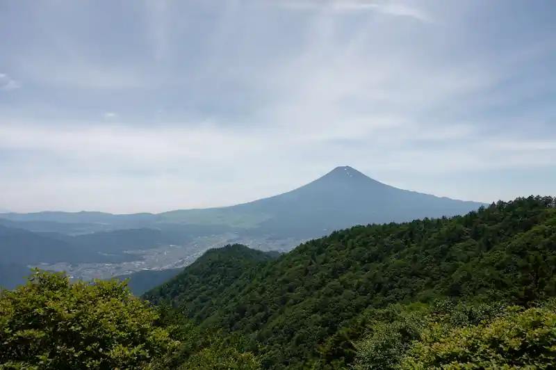 三つ峠に来たからには富士山写真多め。