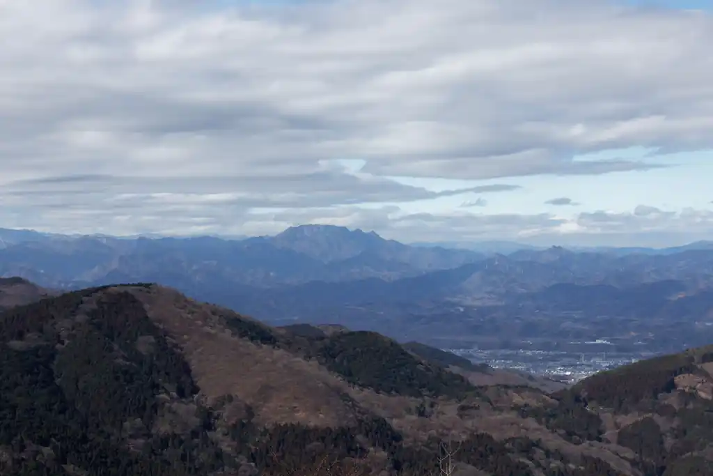 毎度おなじみの両神山。