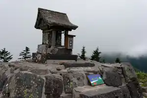 夏の根子岳を歩く