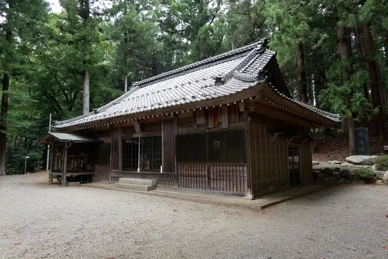 ここが子神社のようです。