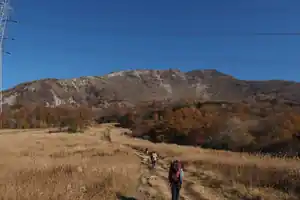 伊吹山に登る