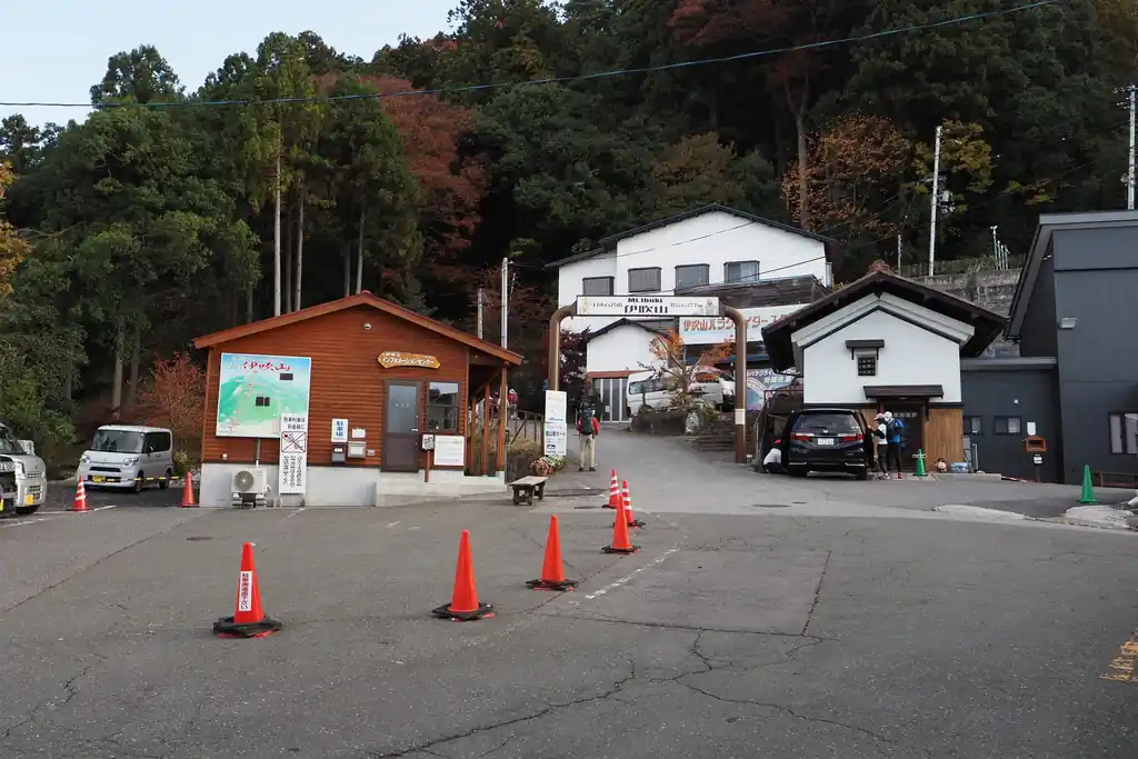  よく登山記録で見かける伊吹山ゲート。 