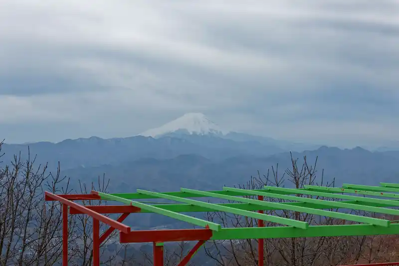 ここからも富士山。
これから徐々に雲に覆われて富士山は見えなくなった。