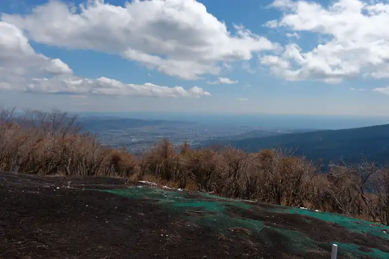 こっちは相模湾。