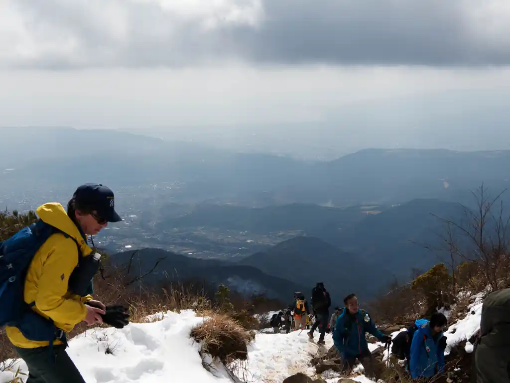花立山荘からそこそこ登ってまいりました。