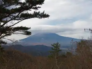 秋の倉見山・都留アルプスを歩く