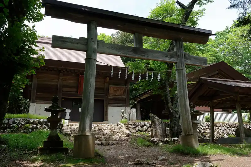 武甲山の神社。