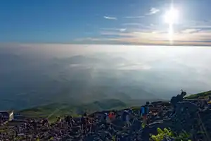 1泊2日で富士山駅から富士山へ。語学留学生と一緒に歩く