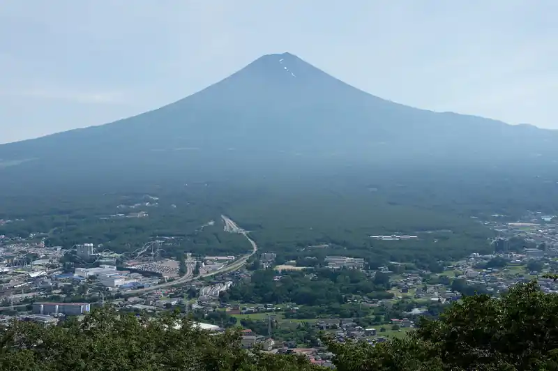 お約束の富士山。
このルート、富士山が見えるもんでついつい撮っちゃうけど、どこから撮っても富士山ってそんな変わんないですよね。