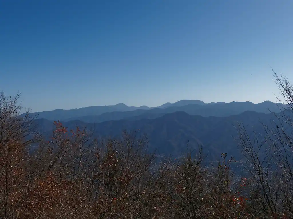こっちは染川駅方面かな。倉岳山とか高柄山の方だと思う。