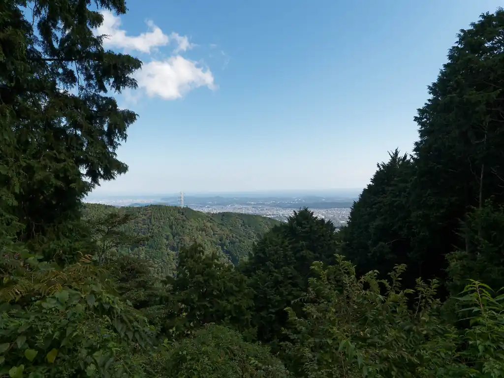 見晴茶屋まで戻ってきました。ここまで来るとすっかり青空が広がって気持ちいいです。
